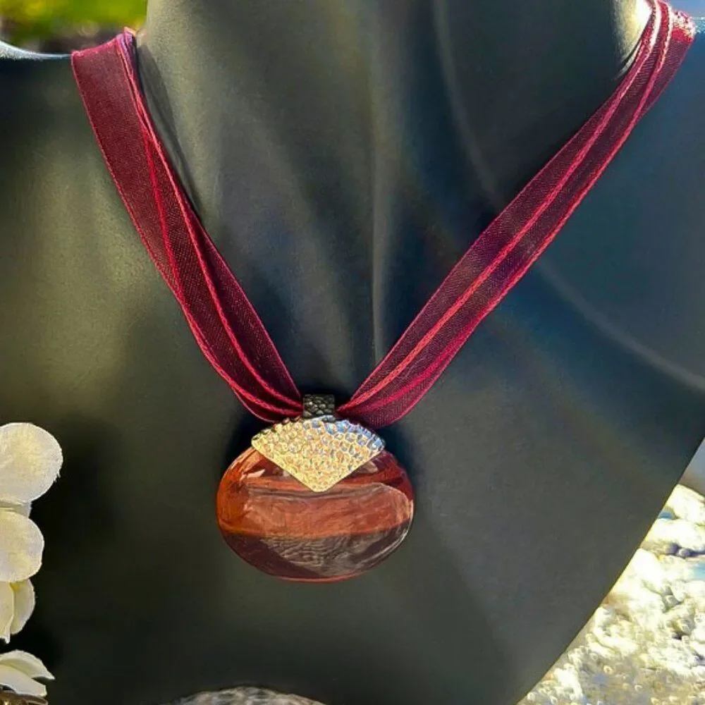 Vintage Whitney Kelly Large Red Tiger Eye & Sterling Pendant Necklace